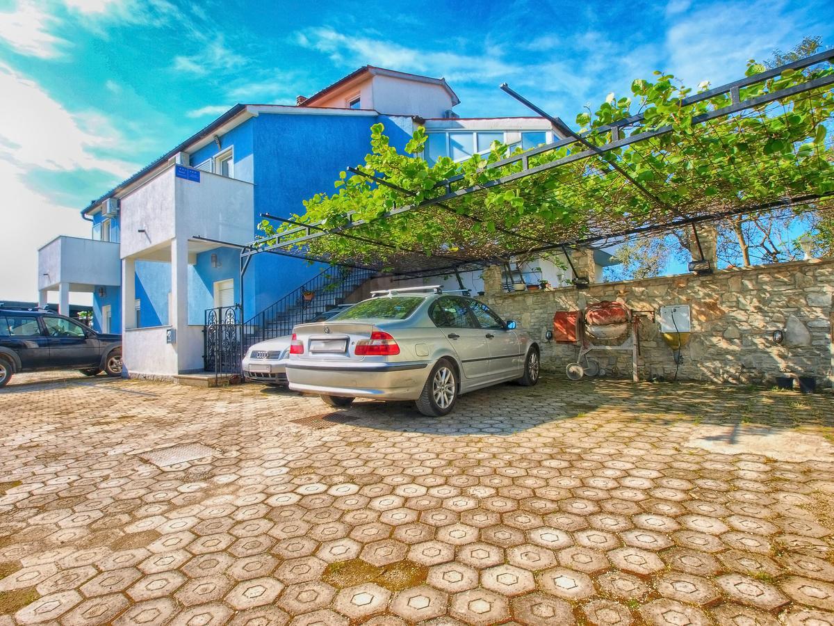 Apartments Ivo 1328 Fazana Bagian luar foto