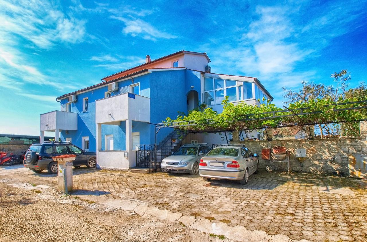 Apartments Ivo 1328 Fazana Bagian luar foto